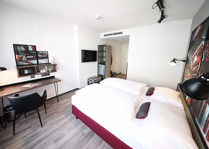 Hotel Arte Stadthalle 4*